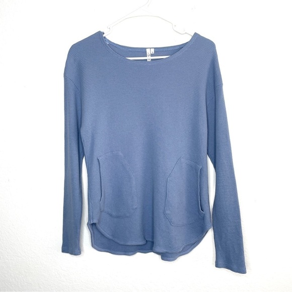 Lulu B Blue Waffle Knit Long Sleeve Top With Pockets - Picture 1 of 5